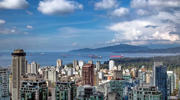 Blick von Vancouver Innenstadt auf Vancouver Hafen — Stockfoto