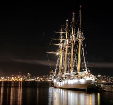 Şili yelkenli gemi Esmeralda