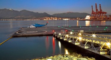 Vancouver'ın limanda Heliport
