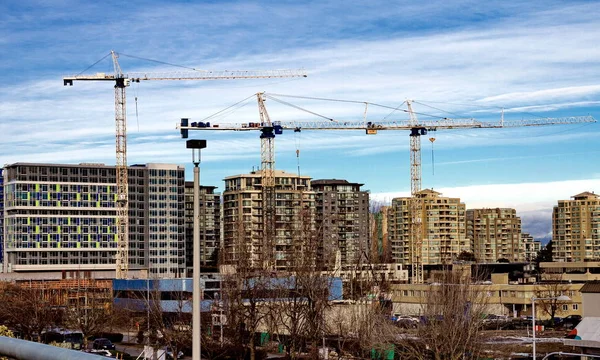 Construção Uma Nova Área Residencial Edifícios Altos Perto Estação Ferroviária Imagem De Stock