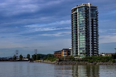 New Westminster City 'nin rıhtımındaki yerleşim bölgesi.