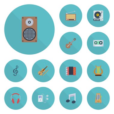 Düz simgeler Mp3 çalar, sesi sembolü, ritim hareket ve diğer vektör öğeleri. Ayrıca pikap, kulaklık, vinil nesneleri içeren küme müzik düz simgeleri simgeleri.