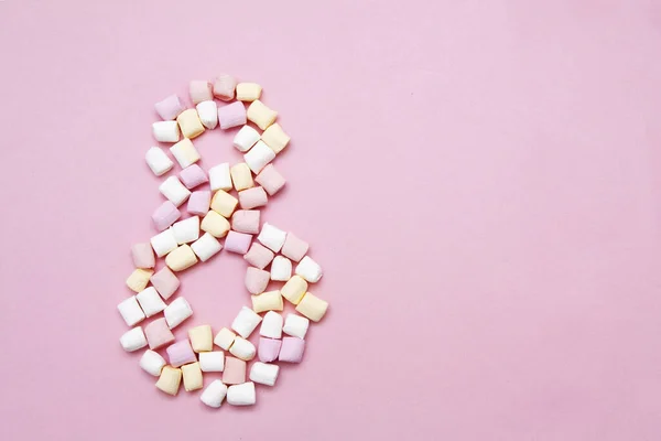 Eight marshmallows on a pink background with copy space. — 스톡 사진