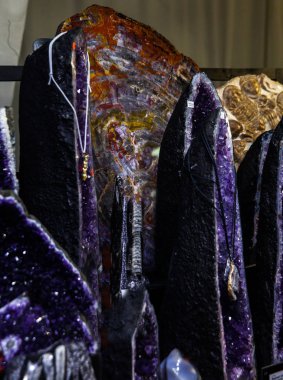 kayalar ve mineraller