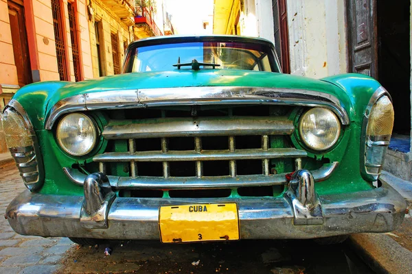 Eski araba retro — Stok fotoğraf