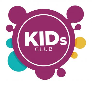 Çocuklar logo şablon çocuk palm el yüz gülümsüyor ve harfler gülümseyen / bölge. Anaokulu veya çocuk oyun alanı ve eğitim okul sınıf ya da aile eğlence yeri için simge vektör