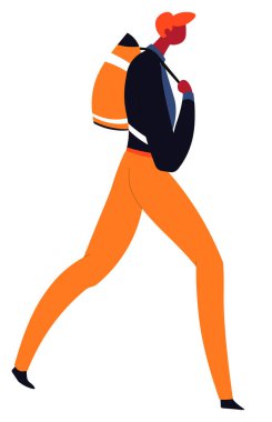 Sırt çantası taşıyan, yürüyen, sırt çantalı, izole bir gezgin. Yolculuk ya da yolculuk yapan gençlerin hobisi ya da aktivitesi. Kentsel kıyafet giyen adam düz vites kullanıyor.