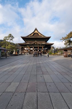  Zenkō-ji Nagano, Japonya'nın bulunan bir Budist tapınağı olduğunu. 