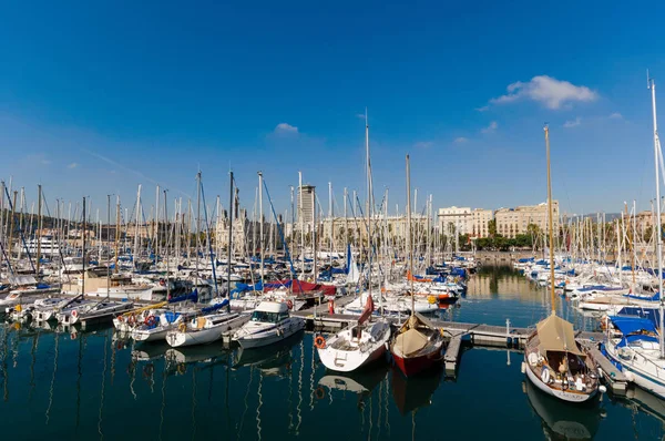 Port Vell a Barcellona, Spagna . — Foto Stock
