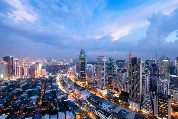De Skyline van de stad van de Makati, Manila, Filippijnen. — Stockfoto