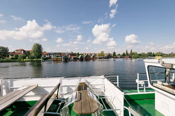 Schwerin Germania Settembre 2017 Barca Turistica Che Passa Accanto Una — Foto Stock