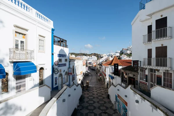 Albufeira Portekiz Nisan Outubro Alışveriş Caddesi Eski Albufeira Şehir Algarve — Stok fotoğraf