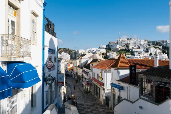 阿尔加维 葡萄牙 4月14日 Outubro 购物街在阿尔加维 阿尔加维 葡萄牙的老城 — 图库照片