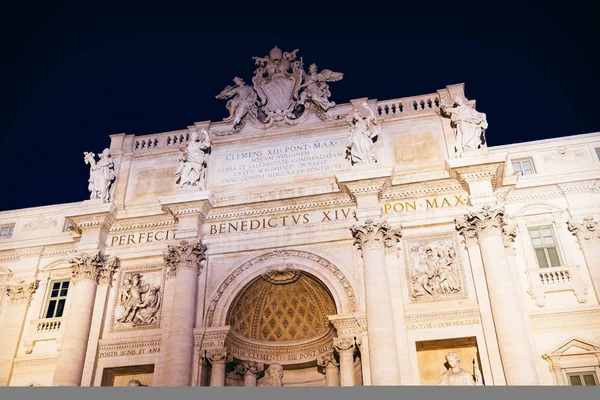 Рим Италия Декабря 2019 Ночь Фонтана Треви Рома Италия — стоковое фото