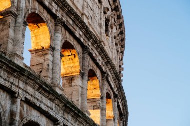 Roma, İtalya - 2 Ocak 2020: Kolezyum, Roma, İtalya