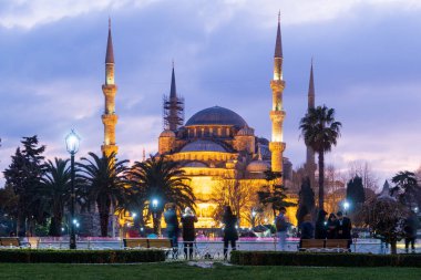 İstanbul, Türkiye - 9 Ocak 2020: Sultanahmet İlçesi ve İstanbul 'daki Mavi Cami