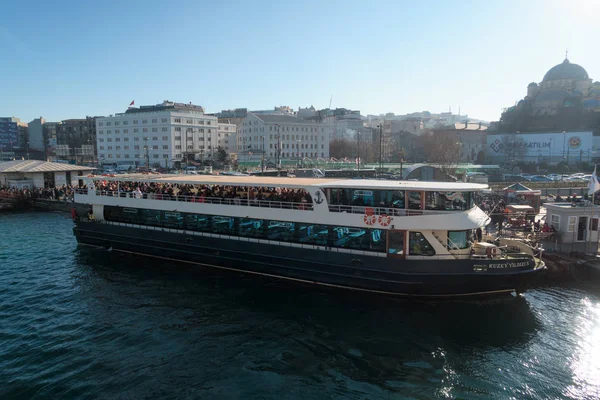 Istanbul Turkey Jan 2020 Ferry Boat Bosphorus Istanbul Turkey — Stock Photo, Image