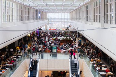 İstanbul, Türkiye - 12 Ocak 2020: Özdilekpark İstanbul Alışveriş Merkezi, İstanbul, Türkiye Noel zamanı. İstanbul, Türkiye.