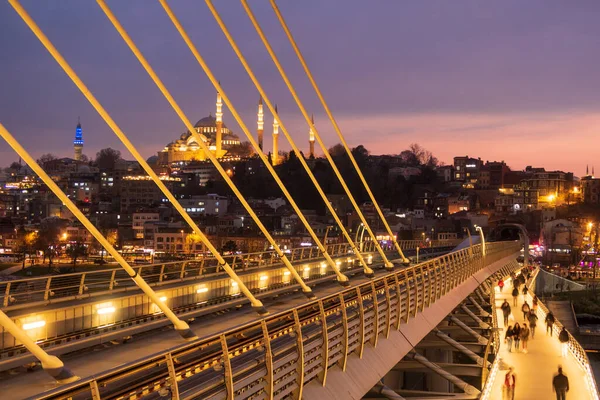 Istanbul Turecko Ledna 2020 Mešita Suleymaniye Halic Metro Bridge — Stock fotografie