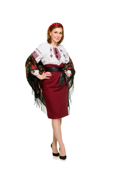 Portrét dospělé ženy v tradičním ukrajinském stylu — Stock fotografie