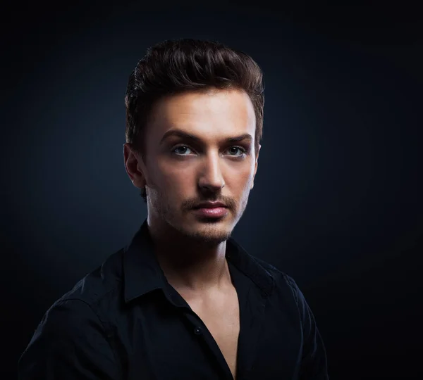 Young mans portrait. Close-up face. black background — Stock Photo, Image