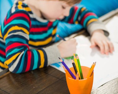 Çocuk çizim kalemleri