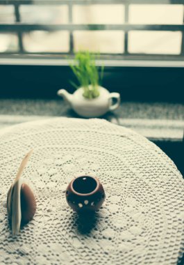 Vintage tarzı kafe tablo düşük pencere ışık