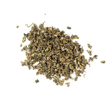 Beyaz arka planda izole edilmiş doğal yaprak gümüş salyangoz Çin çayı yığını.