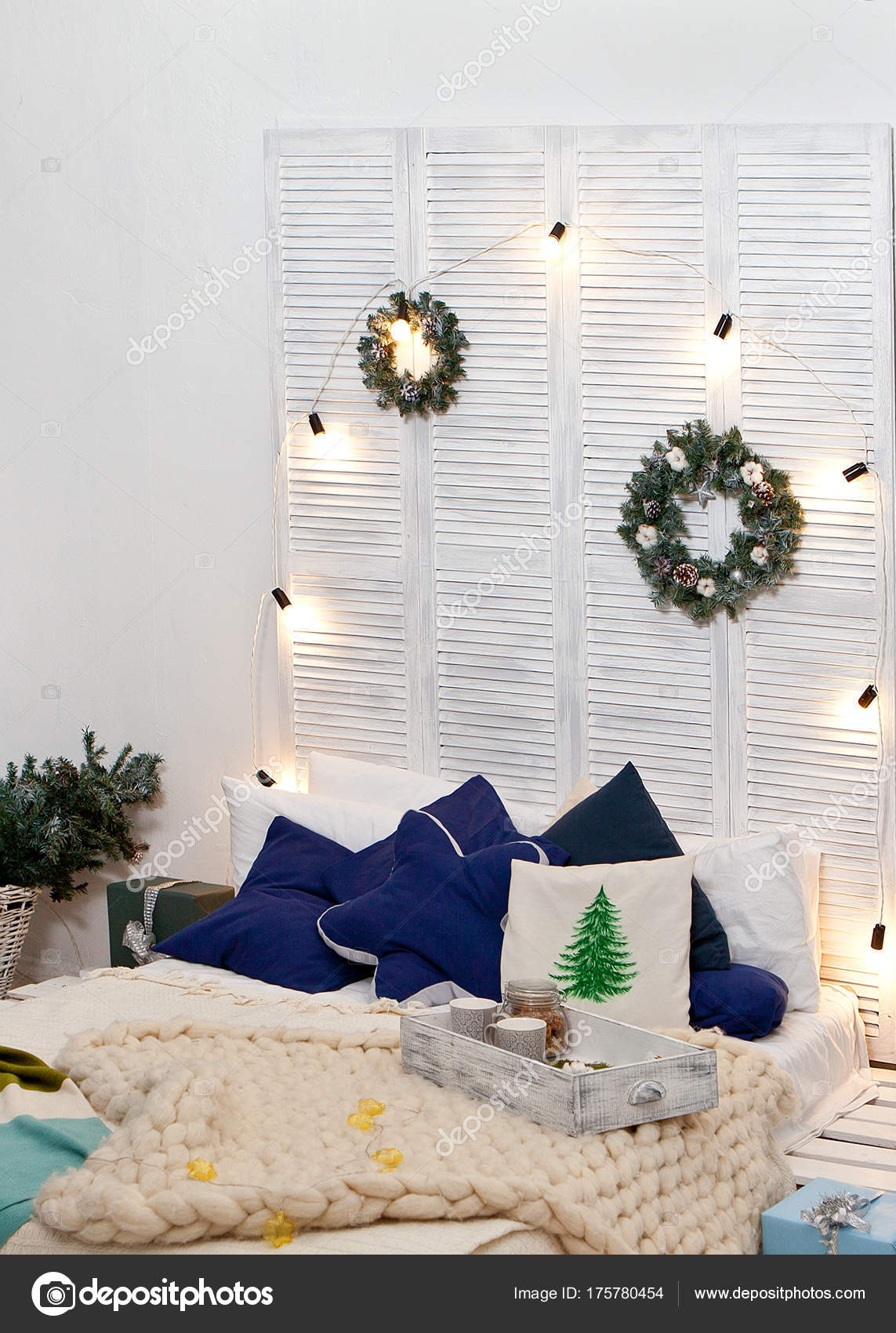 Wooden Wall Panel Interior Design Fake Christmas Interior