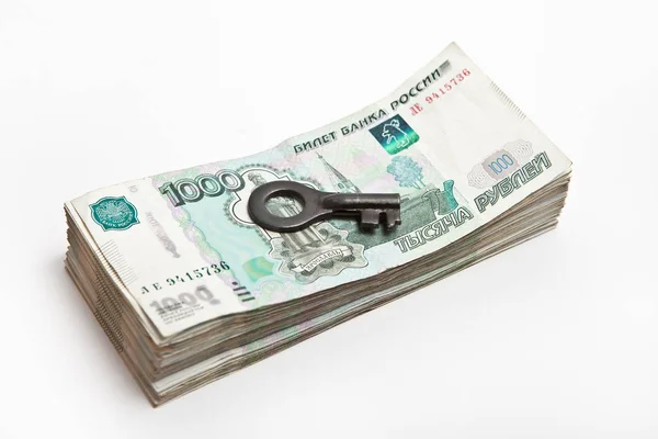 Klíč Zámku Leží Zásobníku Ruských Bankovek — Stock fotografie
