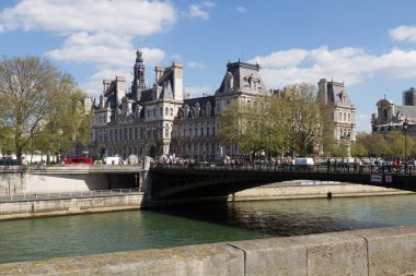 Belediye Binası (Hotel de Ville bina) 