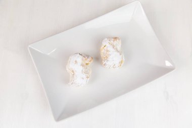 Sicilya pasta üzerinde beyaz dikdörtgen tabak