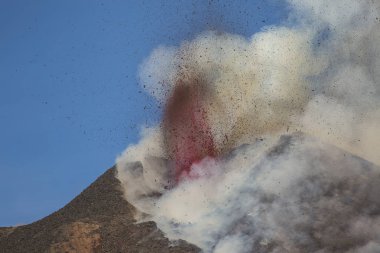 Sicilya Etna volkan Erüpsiyonu