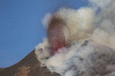 Sicilya Etna volkan Erüpsiyonu