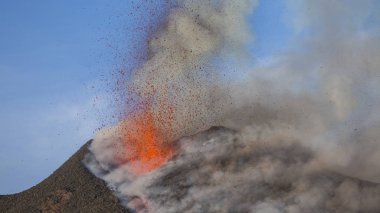 Sicilya Etna volkan Erüpsiyonu
