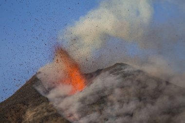 Sicilya Etna volkan Erüpsiyonu