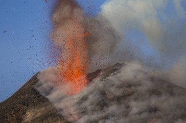 Sicilya Etna volkan Erüpsiyonu