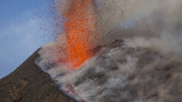 Eruption of Volcano Etna in Sicily — Stock Photo, Image