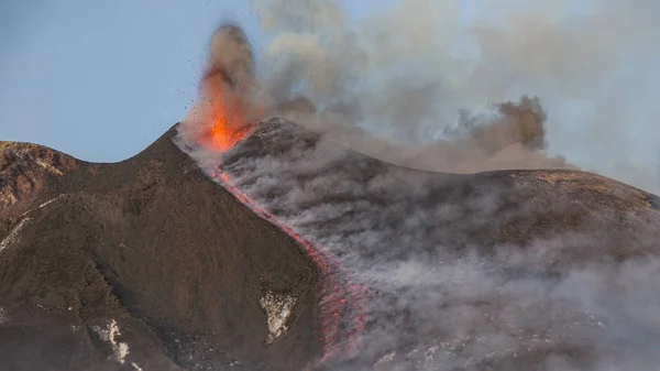 Eruption of Volcano Etna  in Sicily — Stock Photo, Image