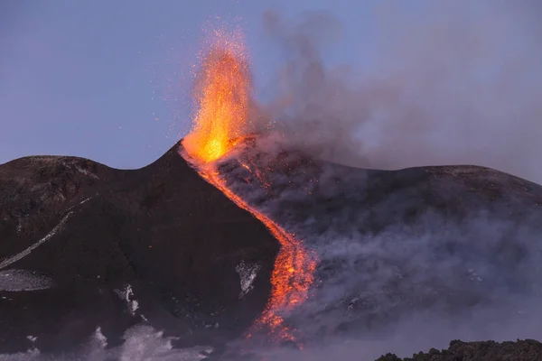 Ausbruch des Vulkans Ätna in Sizilien — Stockfoto
