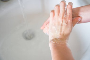 Corona virüsünün önlenmesi için sabuncuyla el yıkama, Coronavirus yaymayı durdurmak için hijyen..