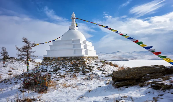 Enlightenment Stupa on island of Ogoy in early March — Stock Photo, Image