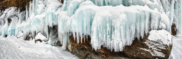 Splash ice on cape — Stock Photo, Image