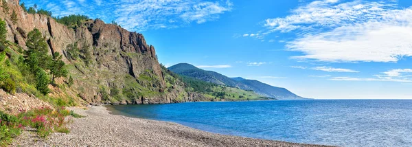 Panorama de la rive du Baïkal — Photo