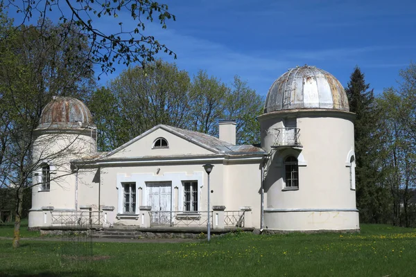 Vecchi edifici dell'Osservatorio dell'Università di Vilnius — Foto Stock