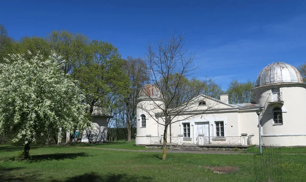 Vieux bâtiments de l'Observatoire de l'Université de Vilnius — Photo