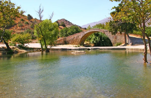 Old venetian bridge in Crete — Stock Photo, Image