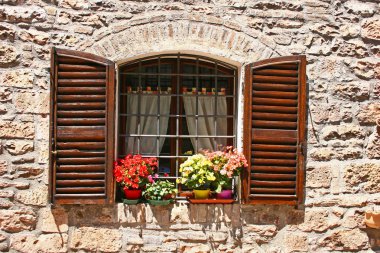 Assisi'da eski penceresi