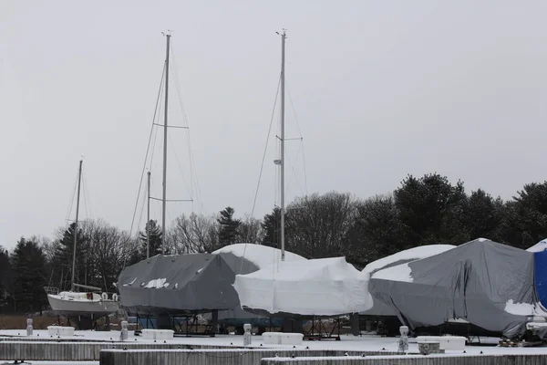 Лодка зима завернутые Лицензионные Стоковые Фото