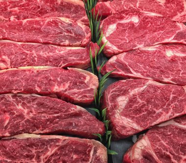 Biftek yemek için hazır